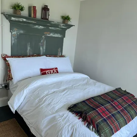 Loop Head Lighthouse Attendant's * Kilbaha