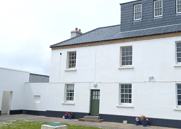 Nyaraló Loop Head Lighthouse Attendant's Kilbaha